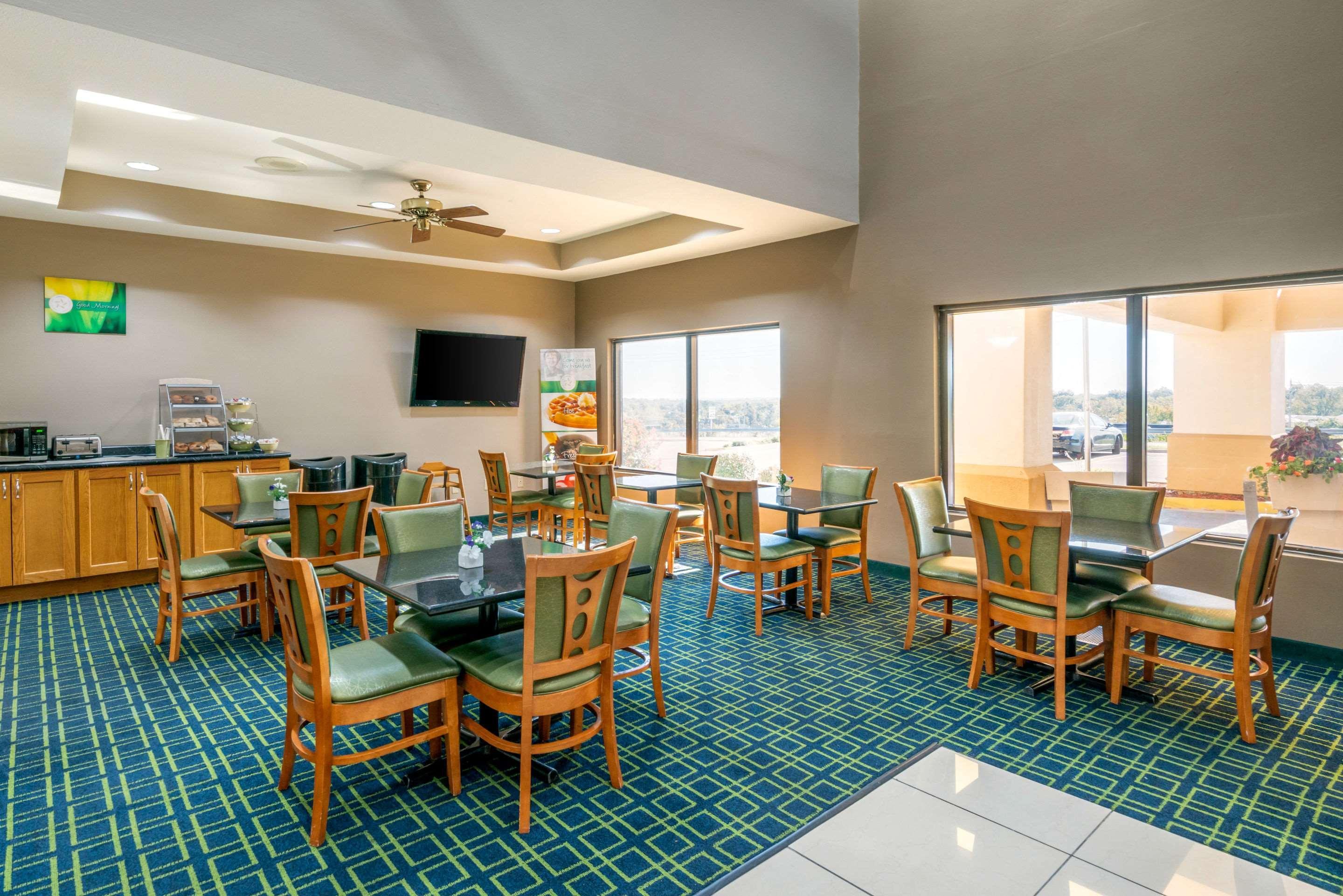 Quality Inn & Suites - Jefferson City Exteriér fotografie